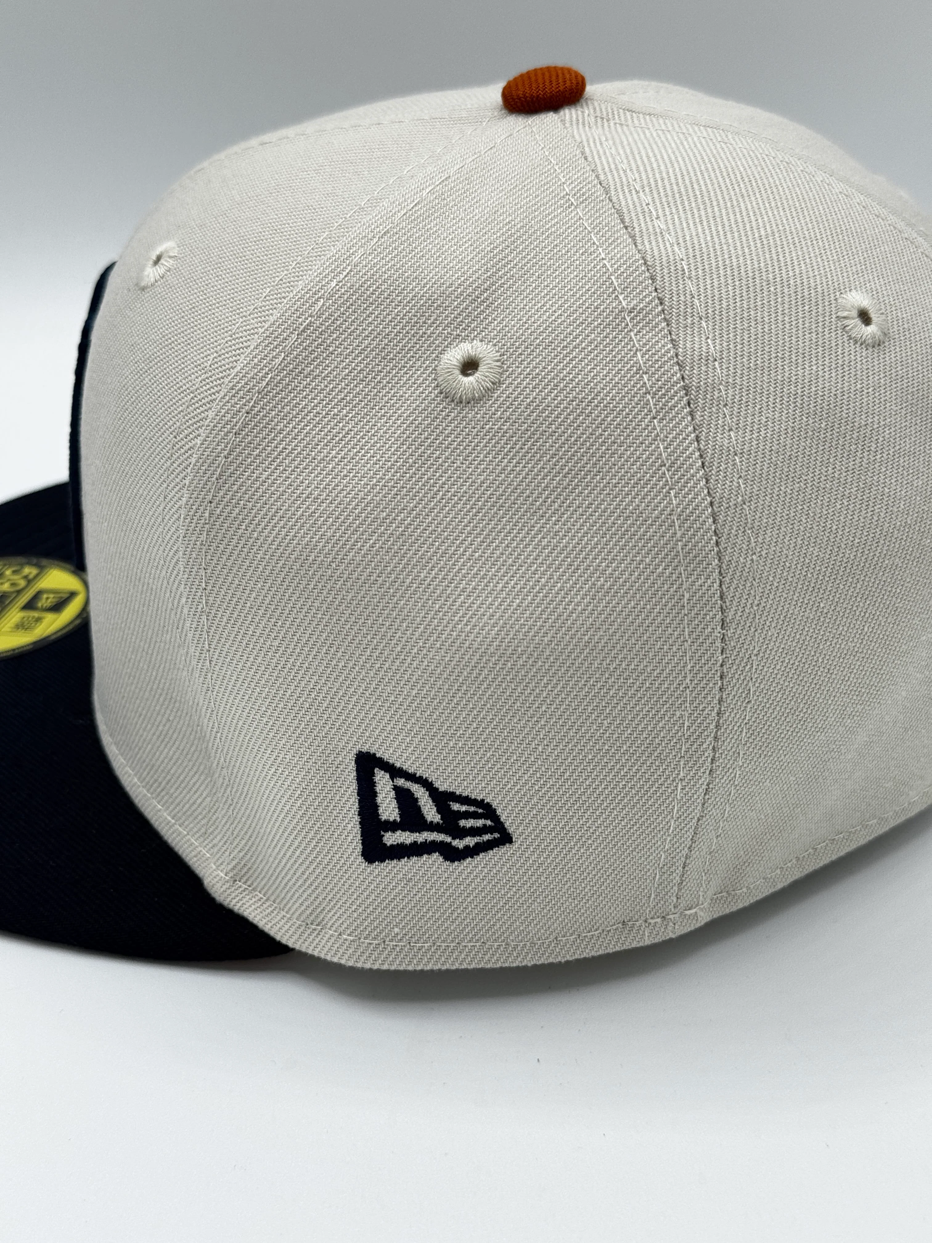 Adult Chicago Blackhawks New Era Gray/ Navy City Crossover Custom 59FIFTY Fitted Hat - Men's - Image 4