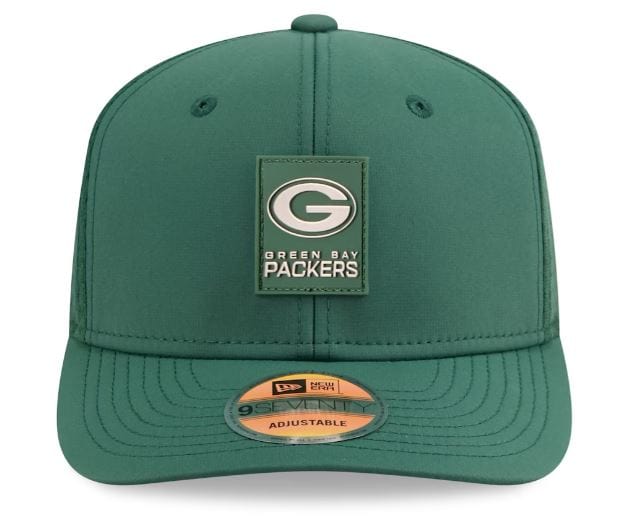 Adult Green Bay Packers New Era Green 2025 NFL Sideline 9SEVENTY Adjustable Trucker Hat - Men's - Image 5