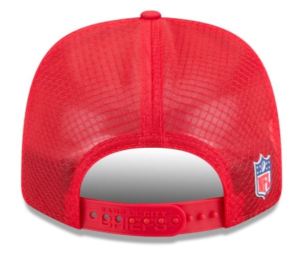 Adult Kansas City Chiefs New Era Red 2025 NFL Sideline 9SEVENTY Adjustable Trucker Hat - Men's - Image 2