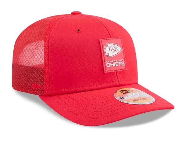 Adult Kansas City Chiefs New Era Red 2025 NFL Sideline 9SEVENTY Adjustable Trucker Hat - Men's - Image 4
