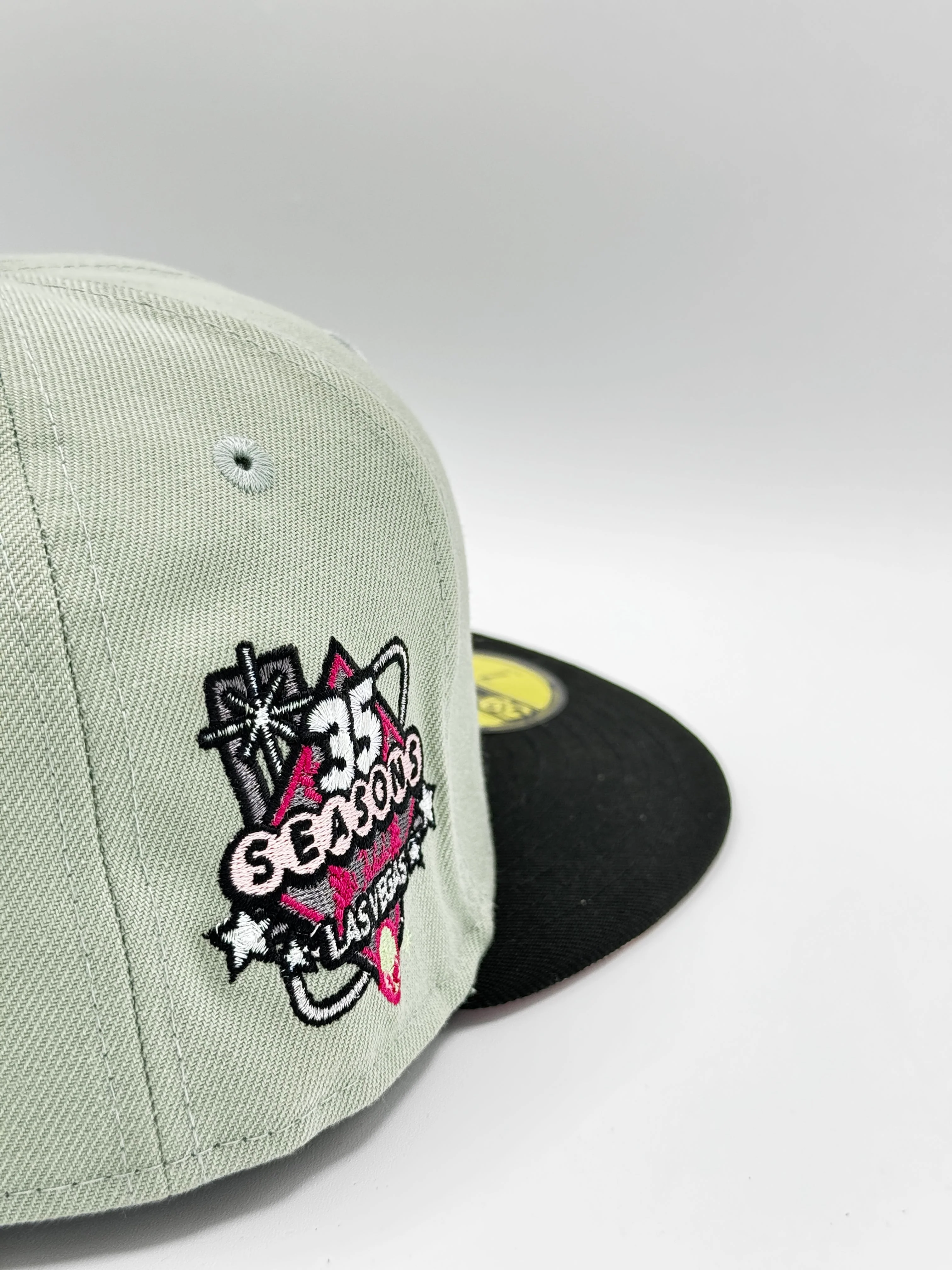 Adult Las Vegas 51s New Era Green & Black 'The Alien' Custom 59FIFTY Fitted Hat - Men's - Image 3