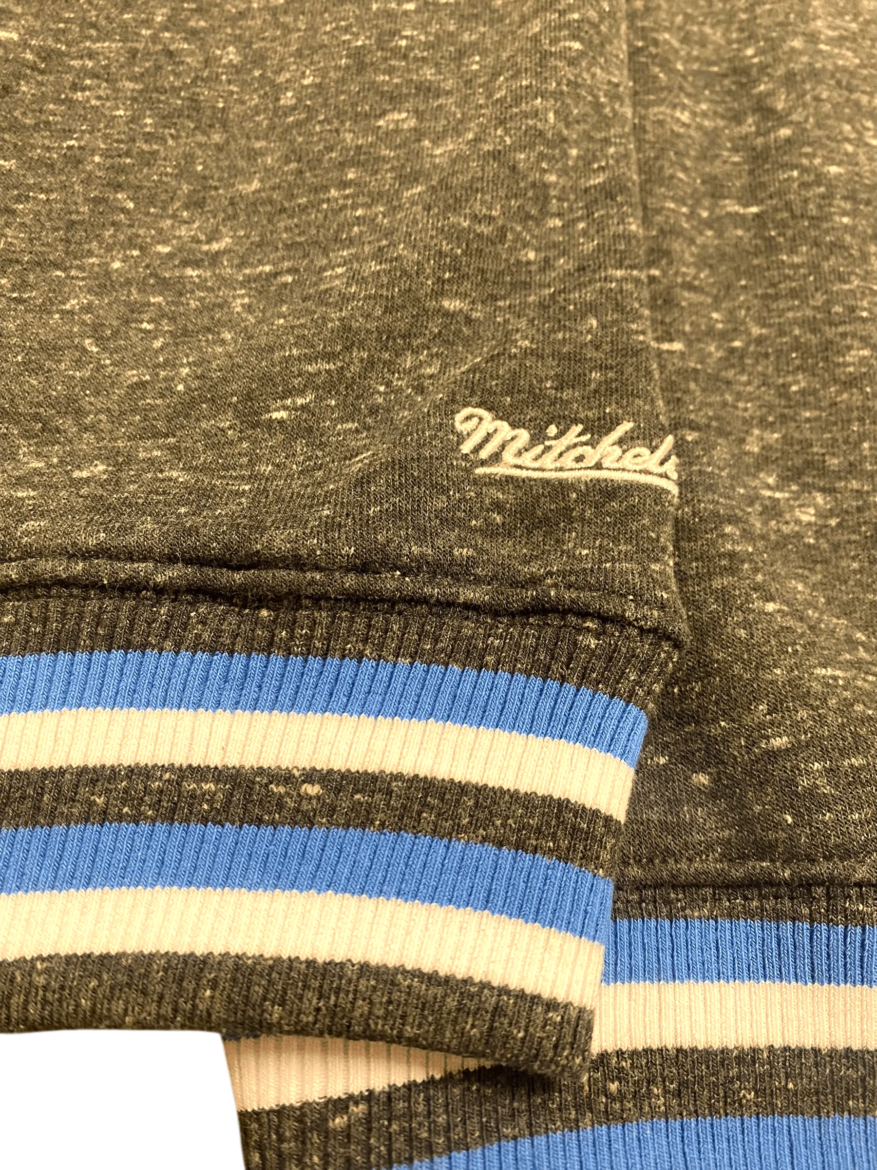 Adult Minnesota Timberwolves Mitchell & Ness Gray Winning Streak Fleece Crewneck Sweatshirt - Men's - Image 4