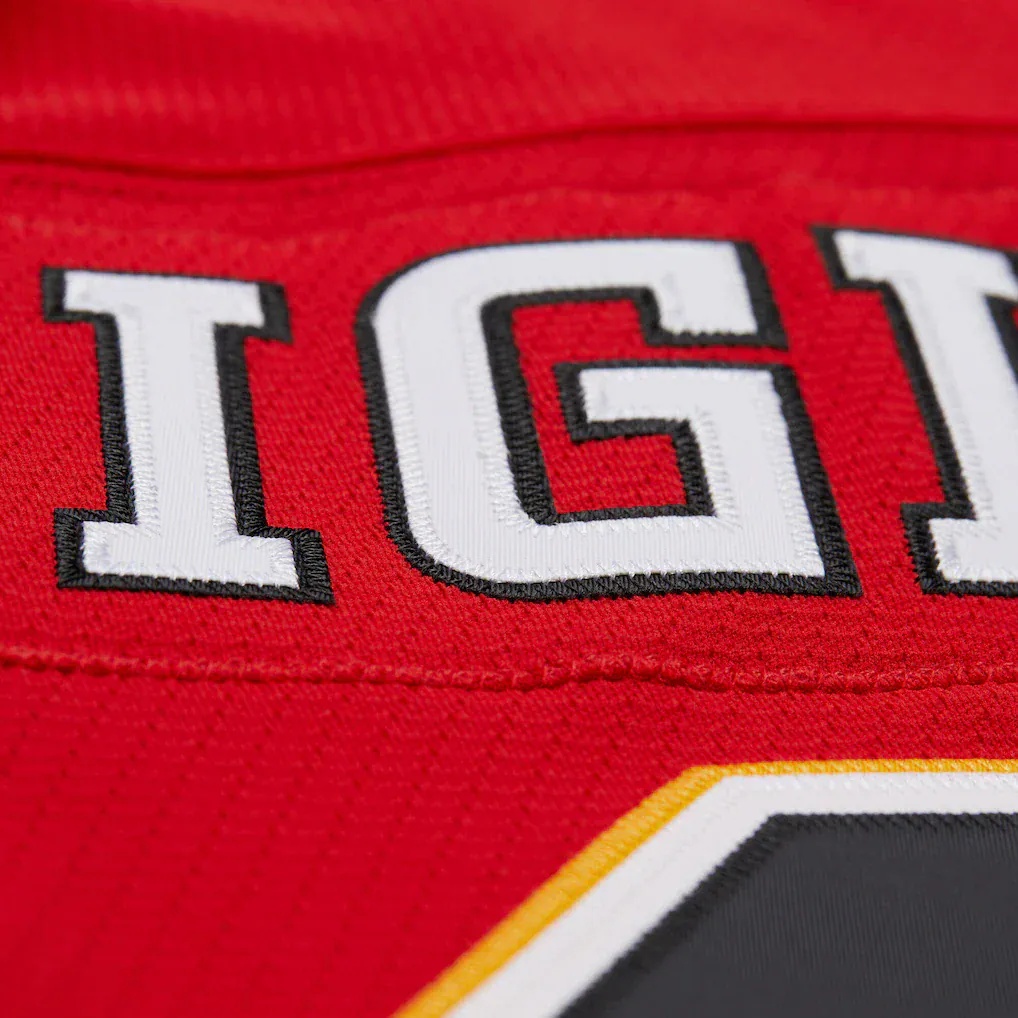 Jarome Iginla Calgary Flames Mitchell & Ness 2003-04 Power Play NHL Jersey - Red - Men's - Image 6