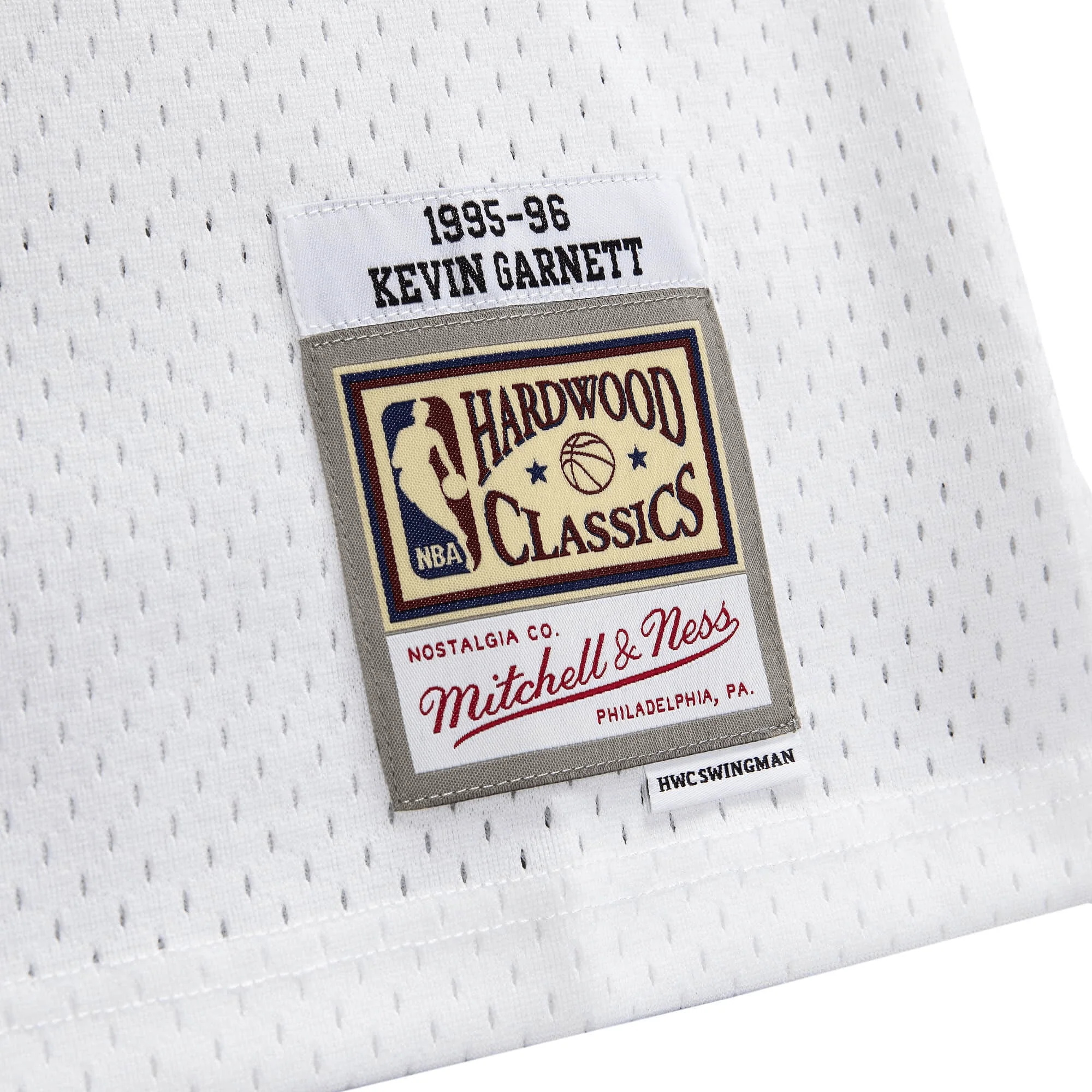 Kevin Garnett Minnesota Timberwolves 1995-96 Mitchell & Ness Men's White Throwback Swingman Jersey - Image 4